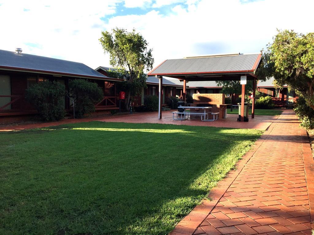 Aussie Cabins Hotel Dubbo Exterior foto